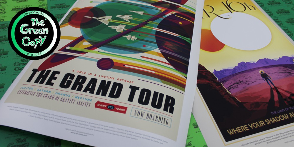 Impresión de fotos en grande de posters y carteles en Madrid. Puedes imprimir tus fotos de tu móvil con calidad fotográfica en nuestra tienda.