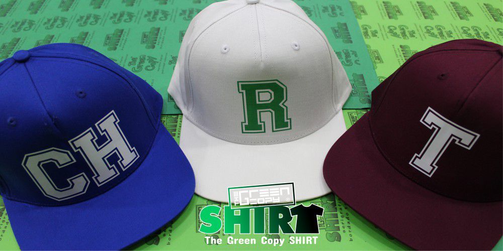 impresión de gorras con nombres serigrafía textil tienda para imprimir gorras Madrid Villanueva de la Cañada 28691